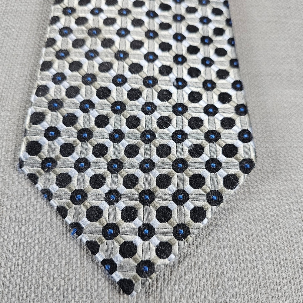 Wembley Mens Silk Tie Silver Black Blue Geometric Medallion‎ Pattern Necktie